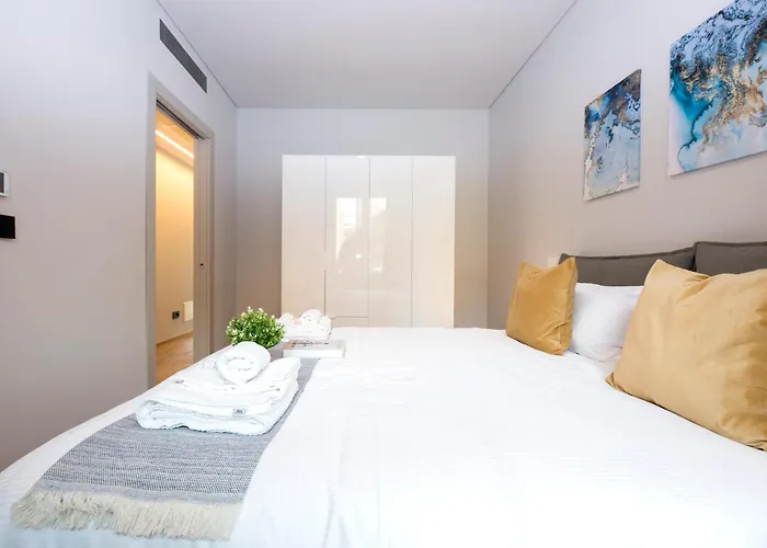 Apartamento Casaviva - Stylish Retreat With Parking In Rapallo