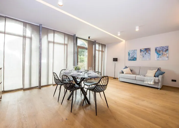 Casaviva - Stylish Retreat With Parking In Apartamento Rapallo