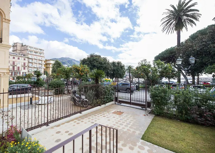 Casaviva - Stylish Retreat With Parking In Apartamento