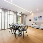 Casaviva - Stylish Retreat With Parking In Appartement Rapallo