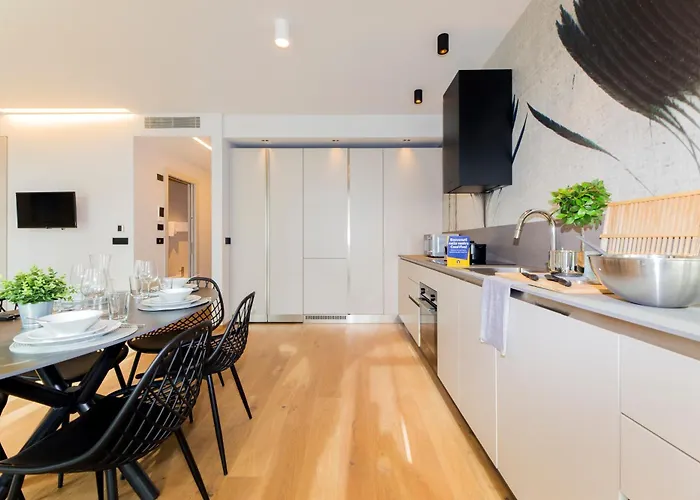 Casaviva - Stylish Retreat With Parking In 아파트 라팔로