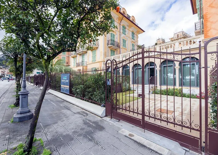 Casaviva - Stylish Retreat With Parking In 아파트 *